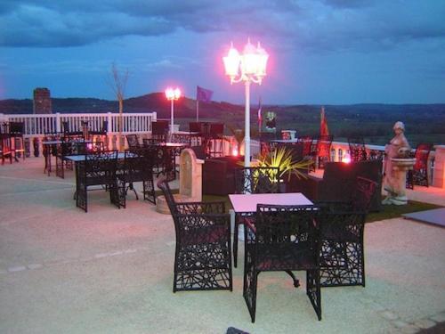 Logis Hotel Restaurant Spa Les Balcons De L'Esperance Limeuil Exteriör bild