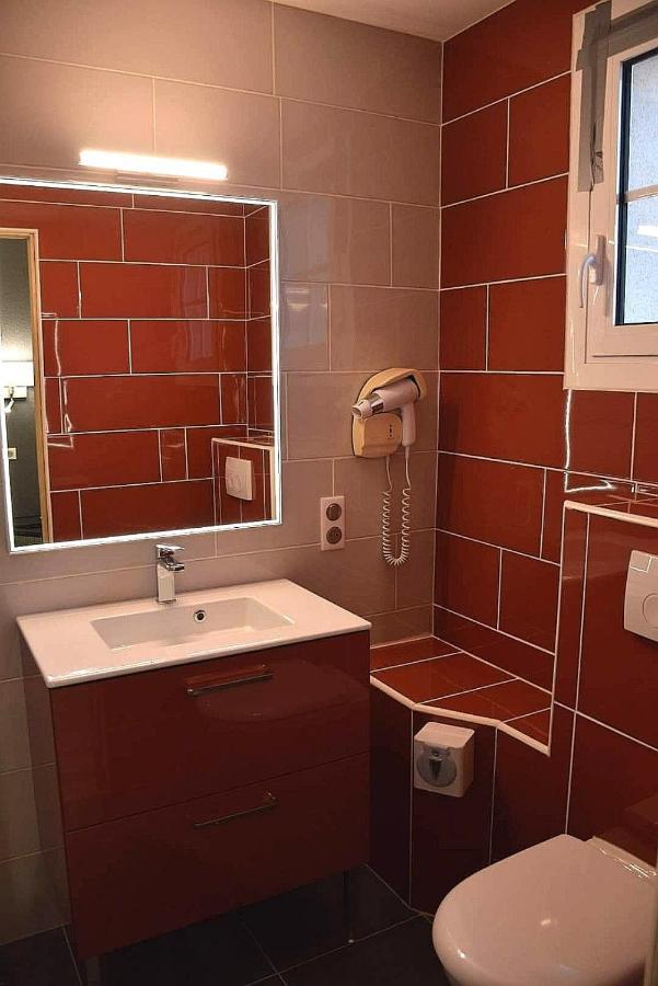 Logis Hotel Restaurant Spa Les Balcons De L'Esperance Limeuil Exteriör bild